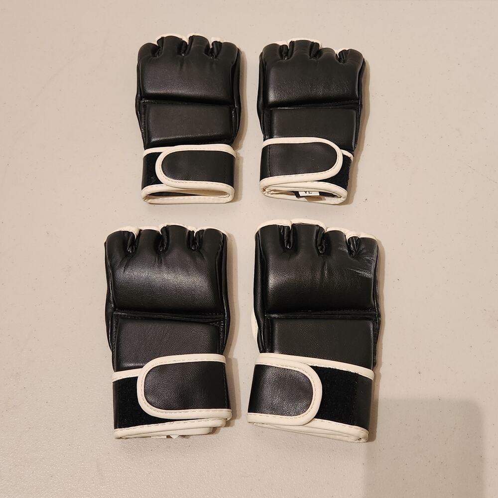 Lot Of 2 Youth Sz Large Black Universal Training Gloves MMA Grappling Striking